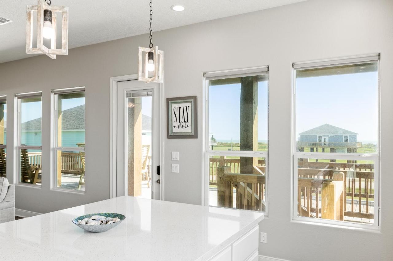 Stylish 4Br Crystal Beach Retreat Walk To Beach Bolivar Peninsula Εξωτερικό φωτογραφία