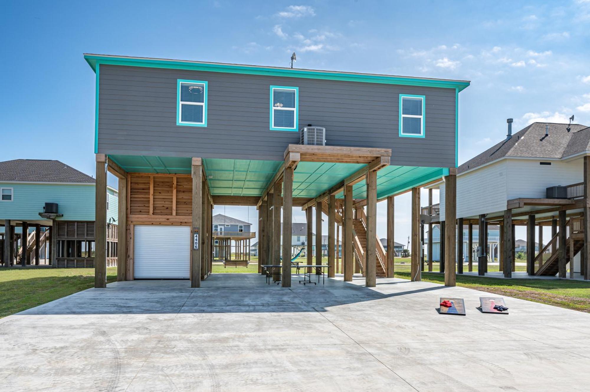 Stylish 4Br Crystal Beach Retreat Walk To Beach Bolivar Peninsula Εξωτερικό φωτογραφία